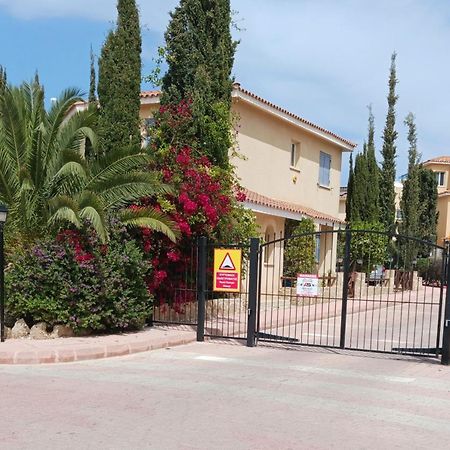 Modern Sea View Apartment Regina Gardens Paphos Ngoại thất bức ảnh