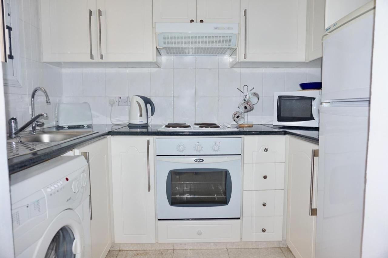Modern Sea View Apartment Regina Gardens Paphos Ngoại thất bức ảnh